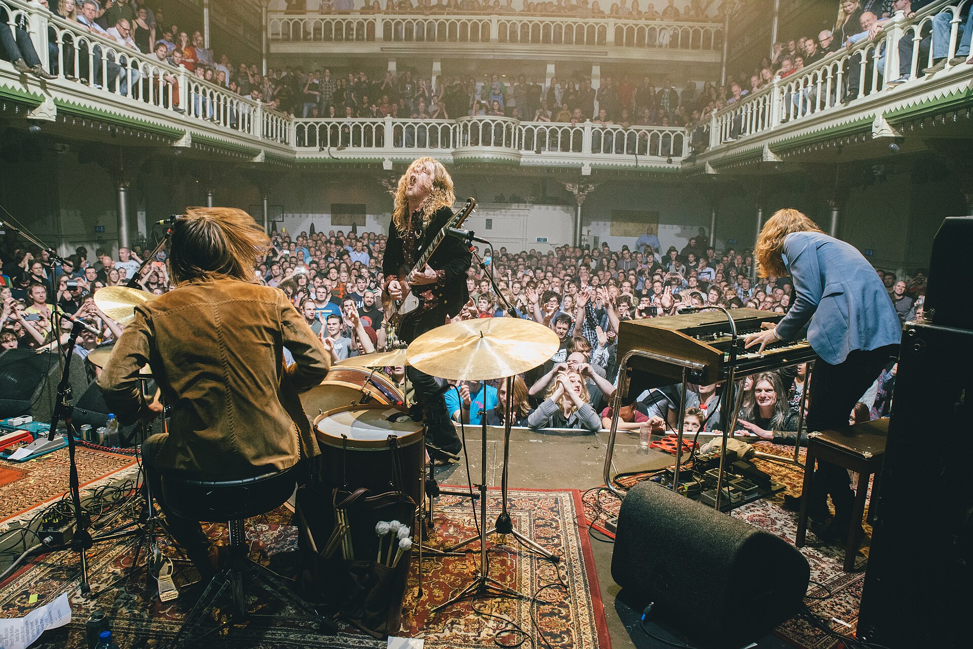 View from Paradiso's stage over a packed main hall and its balconies